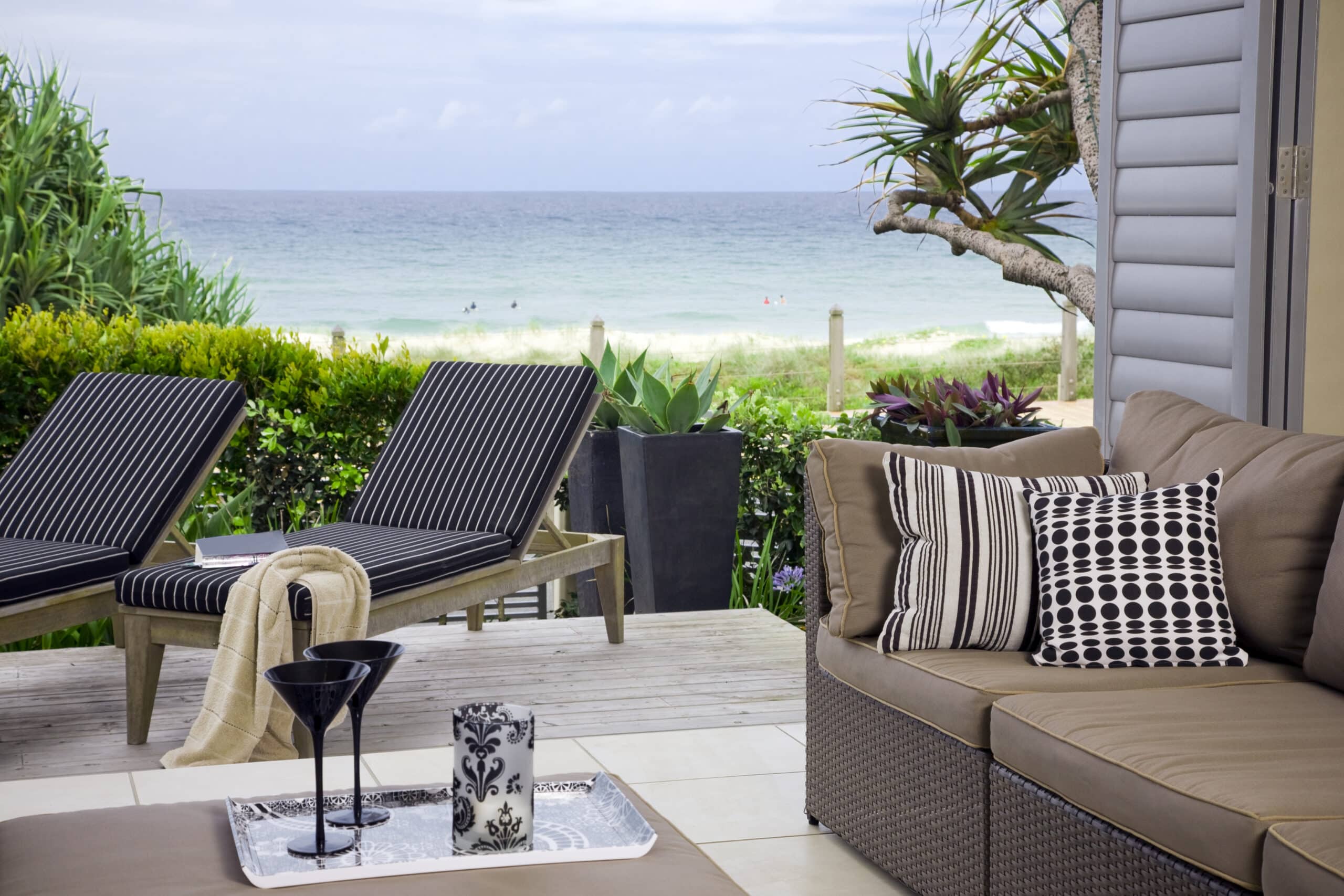 outdoors modern home on seaside
