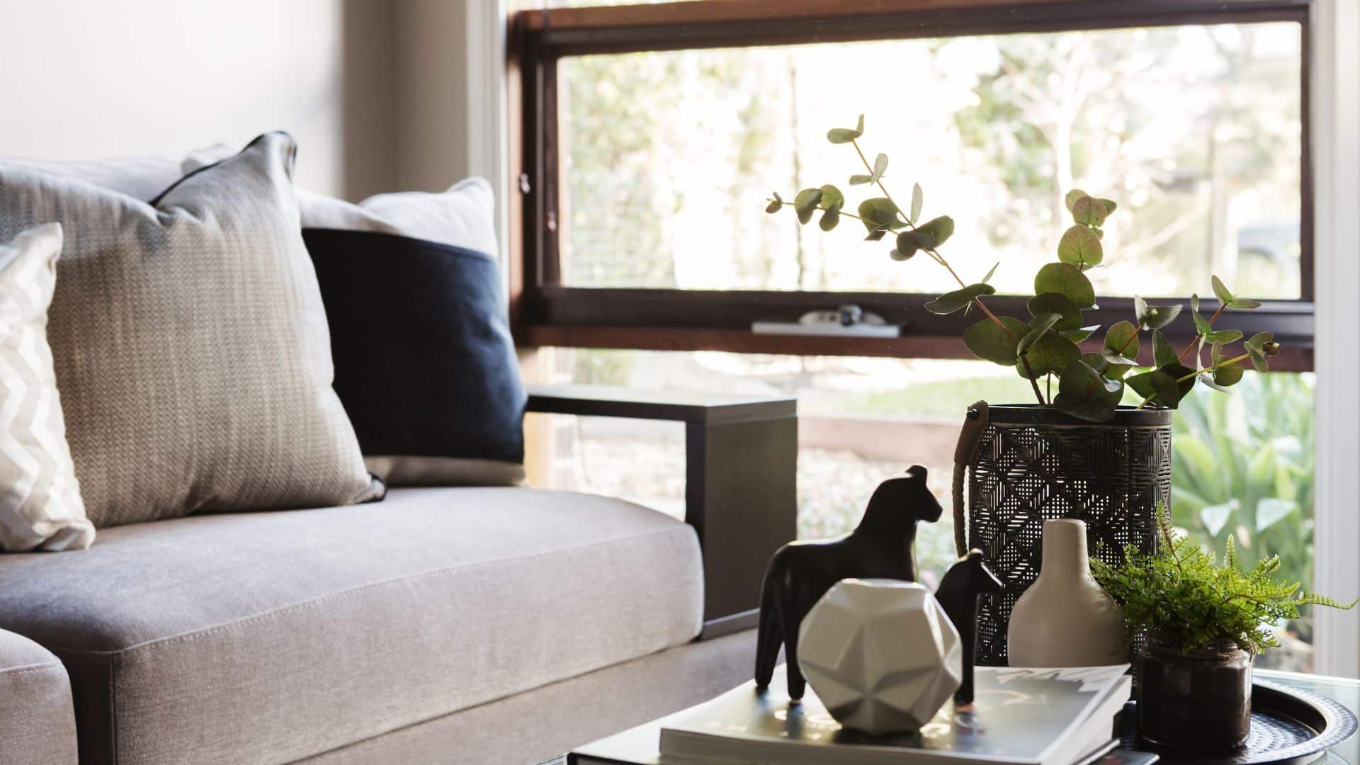 styling lounge airbnb